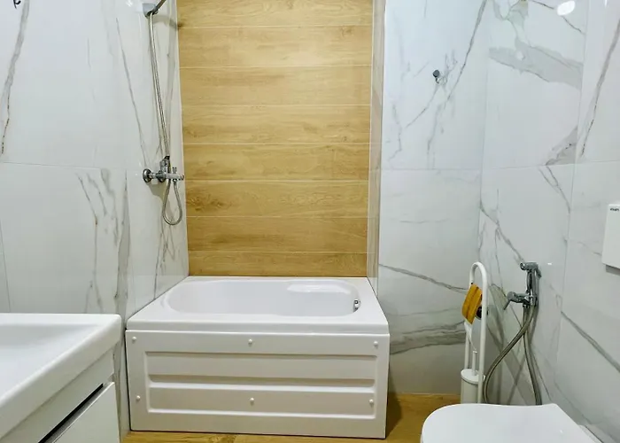 Plant Апартаменты Тирана